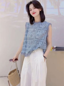 SHIMO | Sleeveless Embroidered Lace French Top New