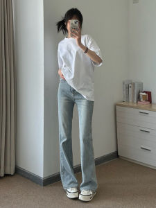 กางเกงยีนส์ทรงขาบานเอวสูงทรงสลิมฟิตสำหรับผู้หญิง กางเกงขายาวทรงขาบานสไตล์อเมริกันสีน้ำเงินอ่อน ทรงหลวม ทรงลำลอง ฤดูใบไม้ผลิและฤดูร้อน