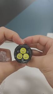 เลเซอร์สีขาวระเบิด MINI สามตาไฟฉายขนาดเล็ก LED กลางแจ้งแบบพกพาหมวกขนาดเล็กคลิป USB ไฟฉายแบบชาร์จไฟได้ระยะไกลปืนใหญ่เหล็กขนาดเล็ก