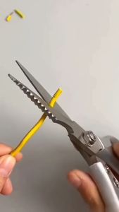 Gunting Dapur Multifungsi Stainless Steel Pemotong Daging Ayam Gunting Pembuka Tulang Botol