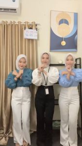 Moni blouse wanita bahan katun poplin tebal dan halus //Blouse Puffy Lengan Balon//Atasan Wanita ...