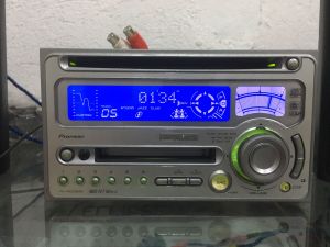 Amplyer Carozzela AUX/CD/MD/OUT SUB/Out Rca. made in japan .loai 2 din giành lắp chung cho các loại xe.