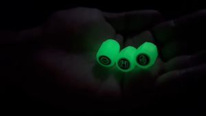 Tutup Pentil Ban Motor Mobil Sepeda Led Logo Glow In The Dark Luminous Valve - Menyala di Gelap (tanpa baterai) - Harga Terjangkau