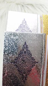 Alquran Mushaf Emas dan Silver Ukuran A6 Pas di tangan