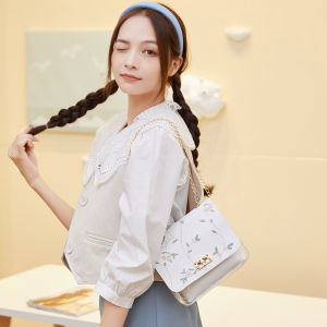 CN กระเป๋าสำหรับผู้หญิงใหม่เย็บปักถักร้อยหมวกสีใสแม่เด็กล็อคโซ่ CN กระเป๋าสี่เหลี่ยมเล็กๆ กระเป๋าโทรศัพท์มือถือแฟชั่น กระเป๋าโทรศัพท์มือถือ