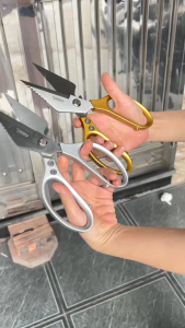Kéo cắt Geesong bằng thép không gỉ dày 4mm tay cầm hợp kim nhôm nặng 245g kích thước 23cm x 10cm x 7.5cm.