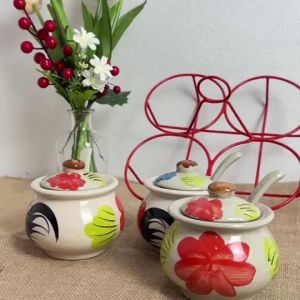 กระปุก เซรามิก ชุดกระปุก พวงเครื่องปรุง โถใส่น้ำปลา ชุดเครื่องปรุง ชุดพวงเครื่องปรุง โถใส่เครื่องปรุง พวงเครื่องปรุงก๋วยเตี๋ยว รุ่น ลายไก่ แถม ช้อน