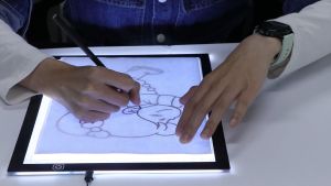 คุณคอนเทนเนอร์กระดานวาดภาพ LED พร้อม เครื่องสำหรับการพร้อมแสง LCD 3 ระดับใช้ไฟจาก USB หรือไม่ สำหรับบอร์ด LCD กระดานวาดรูปเป็นอย่างไรบ้าง