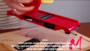 KEDAI REJEKI - Mandoline Slicer Vegetable 7 in 1 Peeler Serbaguna Parutan Multifungsi - Alat Pengiris Mandolin Multifungsi dengan 5 Parutan