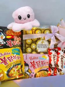 Kotak Hadiah Ramen Bertema Mewah Coklat Patung Grand Theme Ramen Chocolate Big Box Gift
