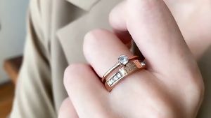 Cincin Titanium Wanita Korea Permata Anti Karat & Luntur