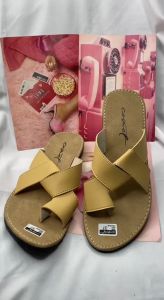 Syaqila Arsaka Sandal Kulit Wanita Sandal Slop Kulit Sintetis Sandal Flat Nonslip