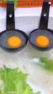 Quality Hanging Ear Style Black Stainless Steel Poached Egg Machine Non-Stick Poached Egg Cup for Cooking Breakfast Eggs Tools