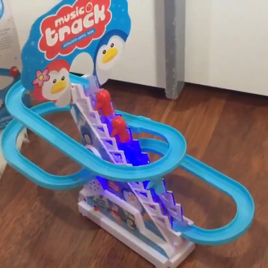 Smile - Mainan Anak Music Track Penguin Balapan Seluncur Tangga Slide Pinguin Musikal