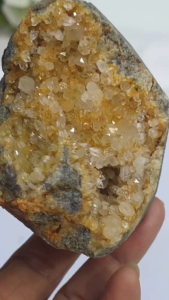 Thạch anh phong thủy đá tự nhiên thiên nhiên