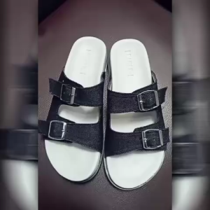 Sandal Flat Wanita Motif Polos Warna Hitam Elegan Ringan Tidak Licin