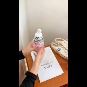 Yiha น้ำยาทำความสะอาดรองเท้า สูตรใหม่ เชื้อโรค 330ml Shoes Cleaner สำหรับเข้าชมรองเท้า รวมถุง