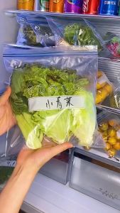 ถุงถนอมอาหารแบบถุงซิปสองชั้น ถุงถนอมอาหารใส่อาหาร ถุงถนอมอาหาร ถุงซิปใส ถุงเก็บอาหาร พร้อมช่องเขียนชื่อ มี 3ขนาด#B-069