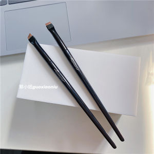 Guoxiaoniu Ultra-Fine Eyeliner Brush for Fine Details and Eyeshadow Blending Ideal for Any Skin Type