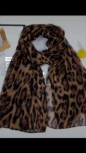Leopard print scarf Classic Leopard Print  Linen Scarf Retro Fall and Winter New Easiest for Match Decorative