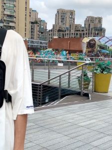 เสื้อกั๊กแนวสตรีทสุดเก๋ กระเป๋าเสื้อกั๊กยุทธวิธี กระเป๋าเสื้อกั๊กขี่มอเตอร์ไซค์ยอดนิยมสำหรับนักศึกษา และ กระเป๋าคาดหน้าอกยอดนิยมสำหรับวัยรุ่น