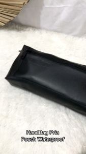 Pouch Tas Tangan Waterproof Semi Kulit Traveling