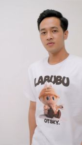 Otsky Kaos Pria Logo Labubu White X LBU001 Cotton 24s