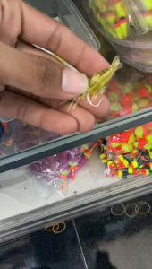 UMPAN UDANG KARET ISI 5 DAN 10 SOFT LURE 4CM PLUS KAIL SIAP PAKAI BERCAHAYA