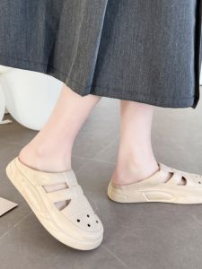 รองเท้าแตะสวมแบบสวมลำลองสำหรับผู้หญิงในช่วงฤดูร้อนปี 2025 รองเท้าแตะแบบสวมหัวแบบใหม่สไตล์โรมันแบบสวมครึ่งนิ้วสำหรับใส่ในบ้านและกลางแจ้ง