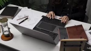 Bảng Viết Di Động Chắc Chắn Có Ngăn Chứa Đồ Nhiều Màu Sắc Kẹp Mỏng Kích Thước 9.5 X 13 Inch Có Thể Gấp Gọn Dùng Cho Văn Phòng