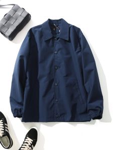 เสื้อแจ็กเก็ตโค้ชแฟชั่นลำลองแบบใหม่ฤดูใบไม้ร่วงและฤดูหนาว23รุ่นเดียวกันกับ ujia เสื้อตัวนอกแนวช่างกลทรงหลวมแมทช์ลุคง่ายกันน้ำสำหรับผู้ชาย