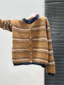 เสื้อคาร์ดิแกนถักแขนยาวคอตั้งทรงหลวมสำหรับผู้หญิง ฤดูใบไม้ร่วง/ฤดูหนาว เสื้อคลุมกันหนาวแบบหนา แขนยาว ลายทาง แขนยาว ปกติ