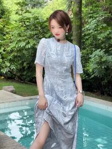 Slimming Lace Embroidered Hollow Dress
