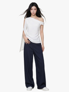 qiaocong | Off-shoulder Short-sleeve Loose Slimming Asymmetrical T-shirt