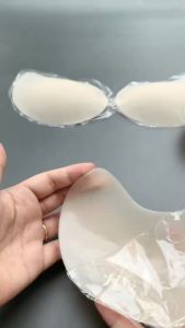 Miếng Dán Ngực Bằng Silicon Viền Siêu Mỏng Dán ngực cài trước hình xoài Yion Underwear MD08