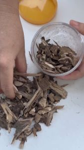 Trầm kiến rừng tự nhiên miếng cao cấp (XÔNG THƯỞNG TRẦM PHONG THỦY XÔNG NHÀ TẨY UẾ)