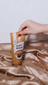 SR12 Body Wash Black Coffee With Scrub Membersihkan Daki Mencerahkan Kulit