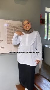 Zafia Wrinkle Tunic Broken White M16151 R40S4 - Tunik Ruffle - Tunik Busui - Atasan Knit - Baju Muslim - Tunik Muslimah