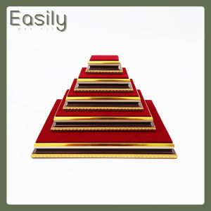 ฐานรองพระ ฐานพระ ไม้กรอบสีโอ๊ค ลายเชือกสีเหลืองทอง สูง1.5นิ้ว ผ้ากำมะหยี่สีแดงเข้ม