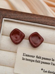 French Luxurious 925 Silver Needle Irregular Ankara Red Earrings Vintage Elegance No Piercing Required Dangle Earrings