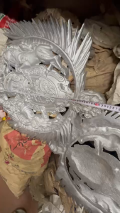 Phù điêu lá nhôm đúc trang trí cửa cổng biệt thự sân vườn