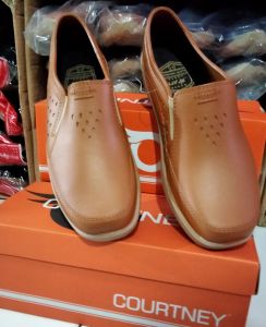 COD. SEPATU SERBA GUNA/SEPATU SANTAI/TERBUAT BAHAN KARET/ MODEL KAYAK KULIT..KUAT ANTI AIR