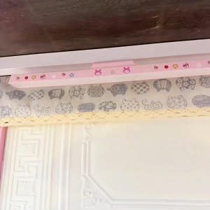 💡เปลี่ยนแสงได้ 3 สีในโคมเดียว!✨ โคมไฟ LED อเนกประสงค์ลาย sanrio ปรับไฟได้ 3 ระดับ สามารถชาร์จไฟใช้งานได้ โดยมีความจุแบตเตอรี่ 1500 mAh ขนาด 32x4.5 cm