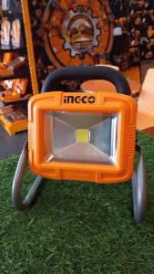 INGCO CORDLESS PORTABLE LAMP | CWLI20258 | TOOLS R TOYS | ING-CORDLESS