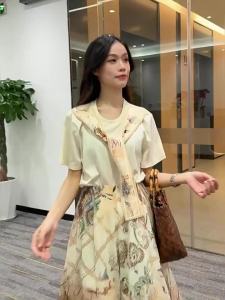 LIANGSANSHI | Áo Thun Nữ In Họa Tiết Vintage Kiểu Măng Tô Dáng Rộng