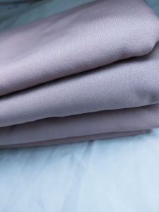 Hijab Segi Empat jumbo Wolfis 130x130 warna Nude | Kerudung Segi Empat jumbo Wolfis 130x130
