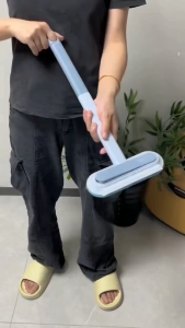 Professional Multifunctional Window Cleaner and Pet Hair Remover with Squeegee and Cleaning Brush