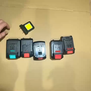 Power tool lithium battery light plug spacing adjustable: 20.5mm-40.5mm suit a variety of lithium batteries light and compact easy to carry both home and outdoors