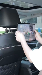 ที่วางแท็บเล็ตในรถยนต์ ที่วางโทรศัพท์มือถือ 12-20.5CM ใช้บังคับ หมุนได้ 360 ° ที่ยึดเบาะหลังรถแบบพับได้ Car Tablet Holder Phone Clip ที่เกาะแท็บเล็ต และมือถือในรถ เบาะหลัง ตอนหลัง ผู้โดยสาร