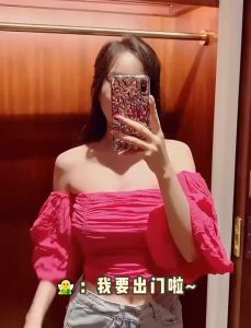 TLE 《 𝗘𝗔𝗦𝗬 𝗣𝗘𝗘𝗟 𝗢𝗙𝗙 》36pcs Invisible Double Side Adhesive Lingerie Tape Transparent Clear Anti-Glare Sticker Pita Badan 防走光贴